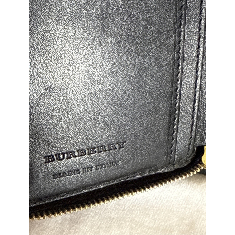 Burberry Black House Check Leather Zip Around Wallet - Picture 8 of 9